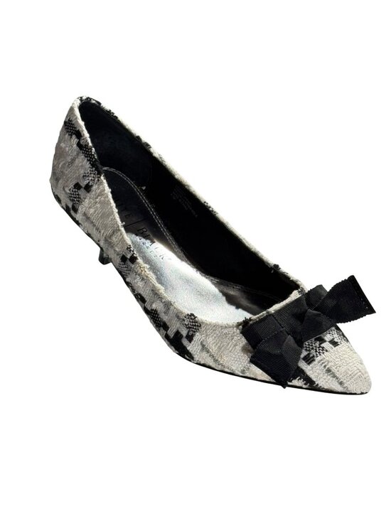 White House Black Market Shoes - White House Black Market Sawyer Tweed Heels With Bow Accent Size 8 1/2M